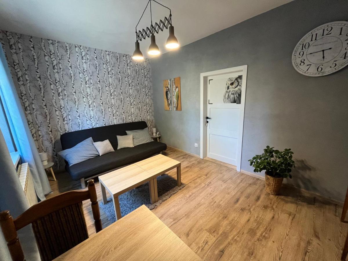 Hôtel Dom Pod Zajacem à Oświęcim Extérieur photo